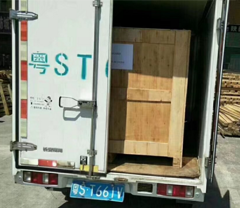 桌上型恒溫恒濕實驗箱打包發往美國波士頓