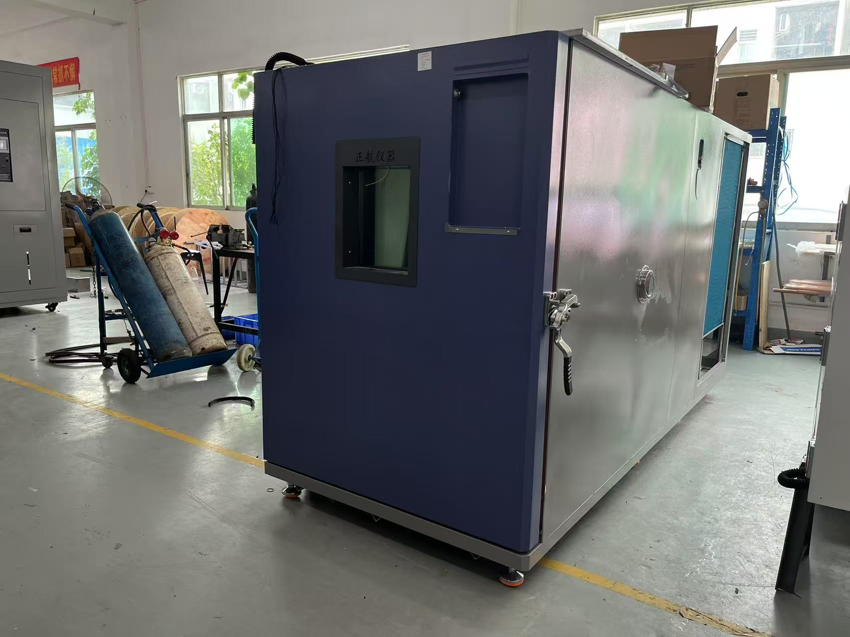 山東客戶定制2.08m3非標(biāo)恒溫恒濕試驗(yàn)箱